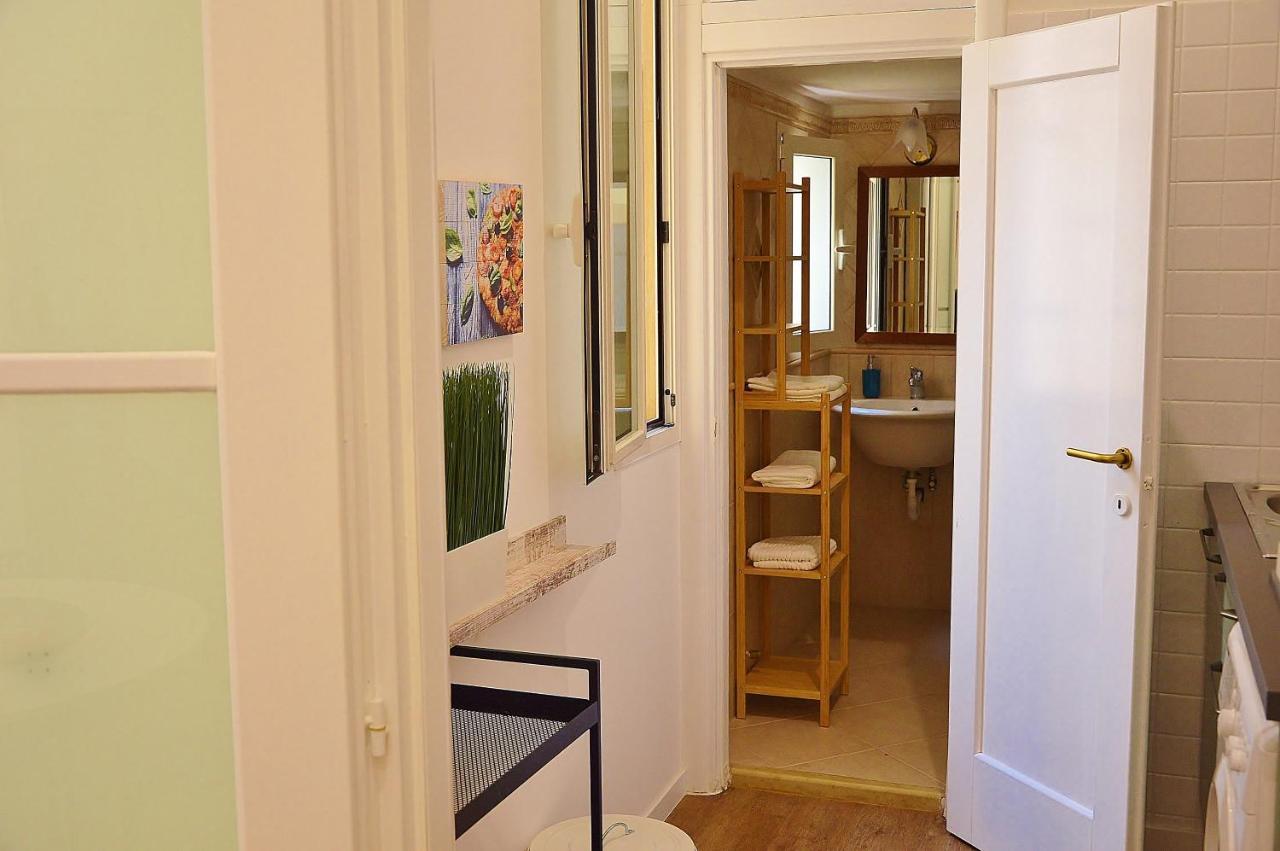 Ferienwohnung La Dimora Dell'Arcivescovo Bari Exterior foto